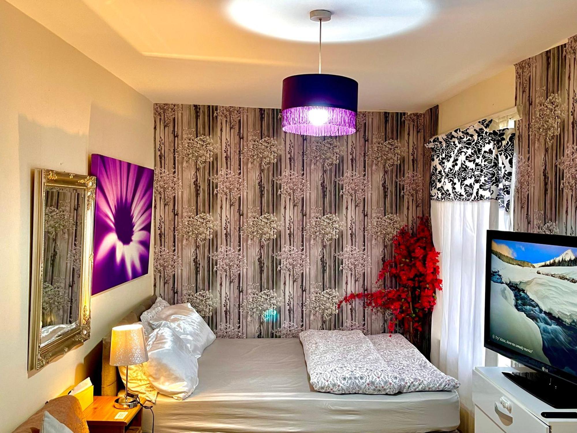 Comfy Double Bedroom With A Private Toilet Λονδίνο Εξωτερικό φωτογραφία